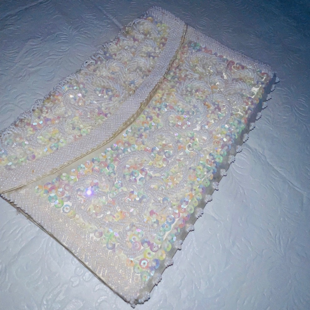 Bon Soir Vintage Clutch Beaded Sequin Satin Iridescent White Silver-Tone Snap